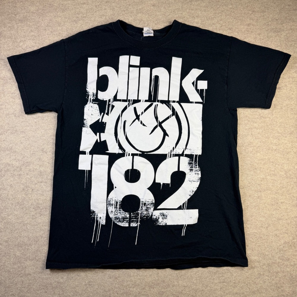 Blink-182 Smiley Face Logo Graphic T-Shirt Black Mens Large Gildan Heavy Cotton